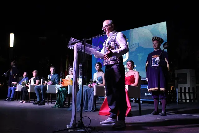 &Oacute;scar de la Fuente, durante el preg&oacute;n de San Antol&iacute;n de Medina del Campo | Valladolid Plural