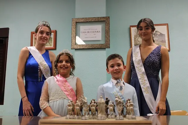 Reina, dama y pr&iacute;ncipes infantiles de las Fiestas de Tordehumos 2023 | Valladolid Plural