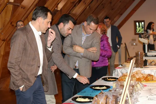 Conrado &Iacute;scar inaugura el III Encuentro Vallaqueso en el Espacio La Granja | Valladolid Plural