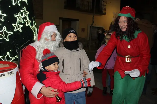 Pap&aacute; Noel recoge las cartas de los ni&ntilde;os de Cigales | Valladolid Plural