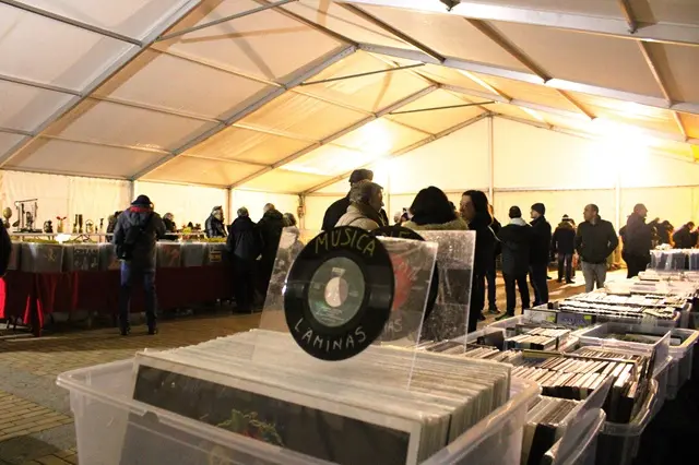 Inauguraci&oacute;n de la I Feria del Coleccionismo de La Cist&eacute;rniga | Valladolid Plural