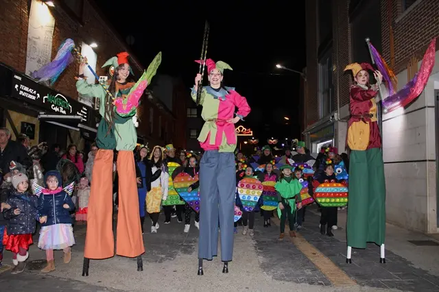Desfile de Carnaval por las calles de Santovenia | Valladolid Plural