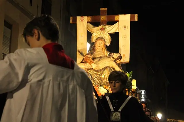 Procesi&oacute;n de la Virgen de las Angustias en Medina del Campo | Valladolid Plural