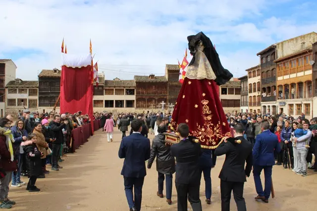 Llegada de la Virgen enlutada a la Plaza del Coso | Valladolid Plural