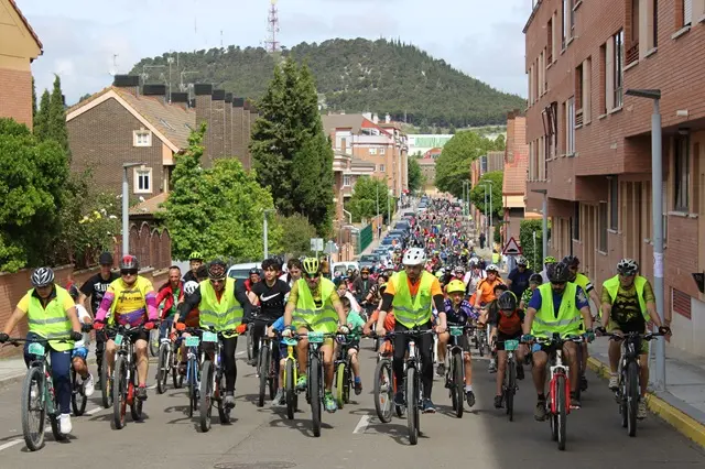 D&iacute;a de la Bici en La Cist&eacute;rniga | Valladolid Plural