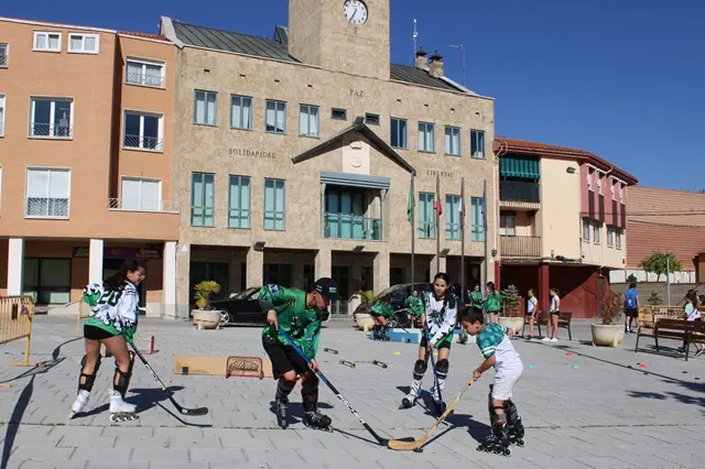 Jornada de deporte en la calle en la Plaza Mayor de La Cist&eacute;rniga | Valladolid Plural
