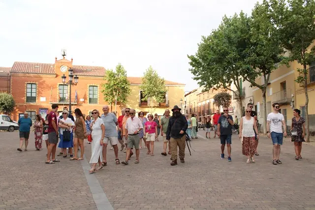 Visita teatralizada en Cigales con 'Mateo, el aventurero' | Valladolid Plural
