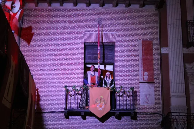 Los Reyes Isabel y Fernando, desde el Palacio Real Testamentario | Plaza Mayor