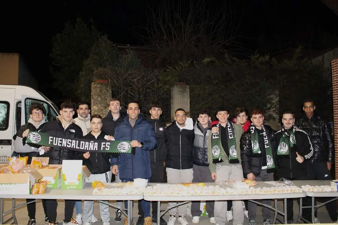 Encendido luces de Navidad y chocolatada Fuensaldana 2025 (1)