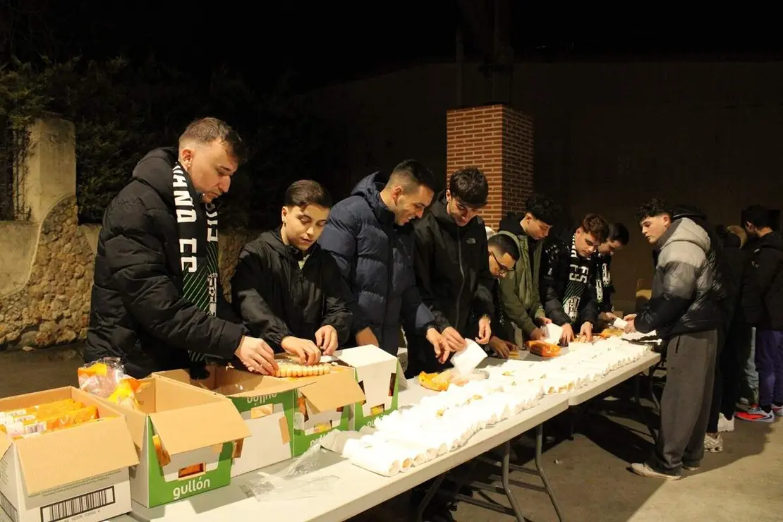 Encendido luces de Navidad y chocolatada Fuensaldana 2025 (2)