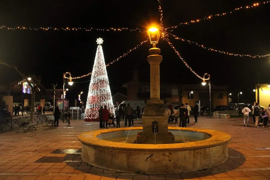 Encendido luces de Navidad y chocolatada Fuensaldana 2025 (11)