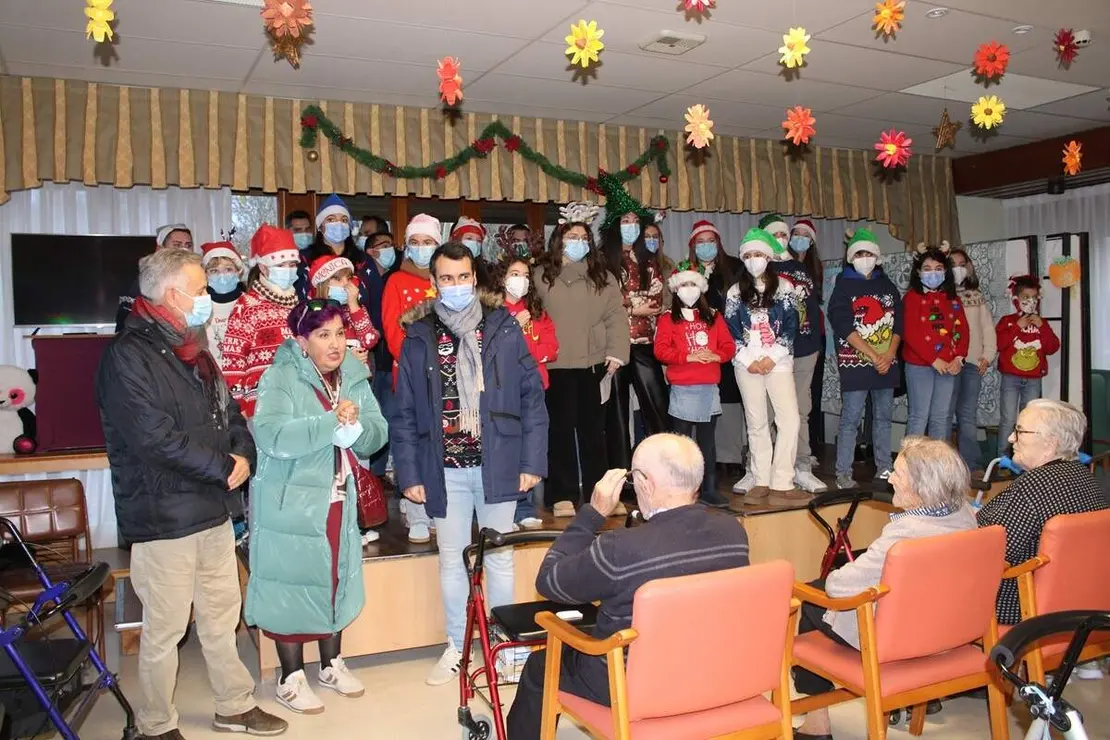 Mercados visita mayores y belenes Navidad Medina de Rioseco 2025 (3)