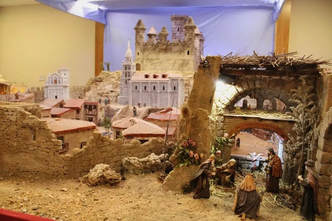 Mercados visita mayores y belenes Navidad Medina de Rioseco 2025 (11)