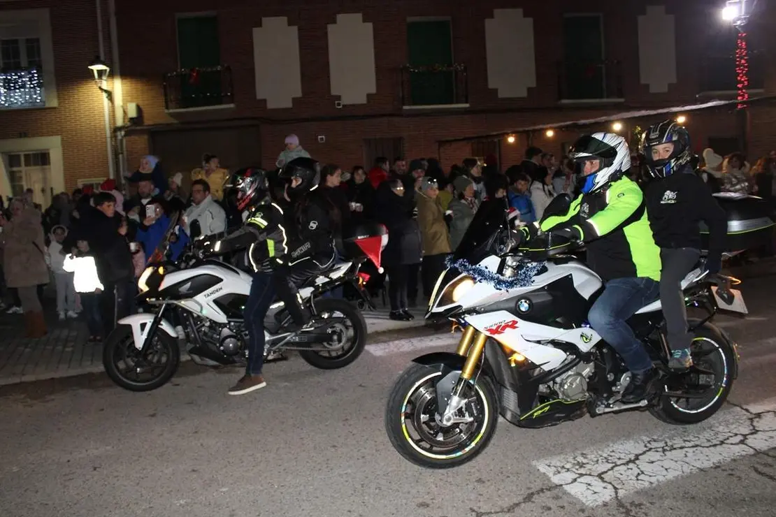Llegada motera Papa Noel Mojados Navidad 2025 (9)