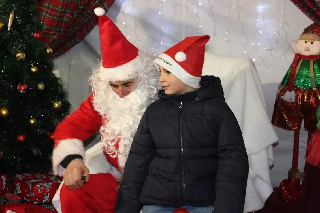 Llegada motera Papa Noel Mojados Navidad 2025 (13)