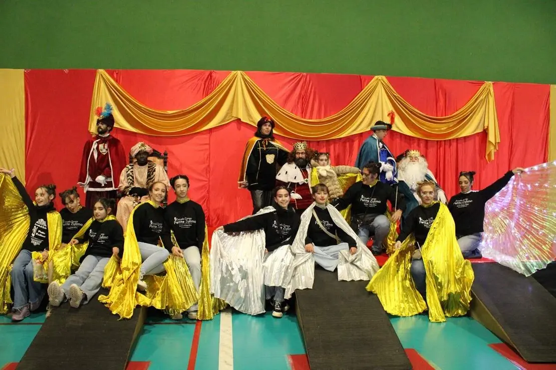 Cabalgata de Reyes Magos Santovenia de Pisuerga 2026 (11)