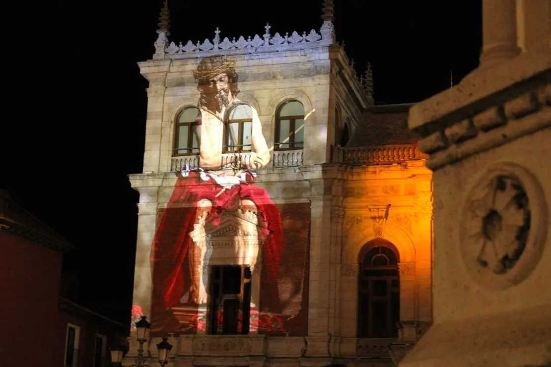Proyecciones imagenes Semana Santa fachadas Ayuntamiento e Iglesia Vera Cruz Valladolid (2)