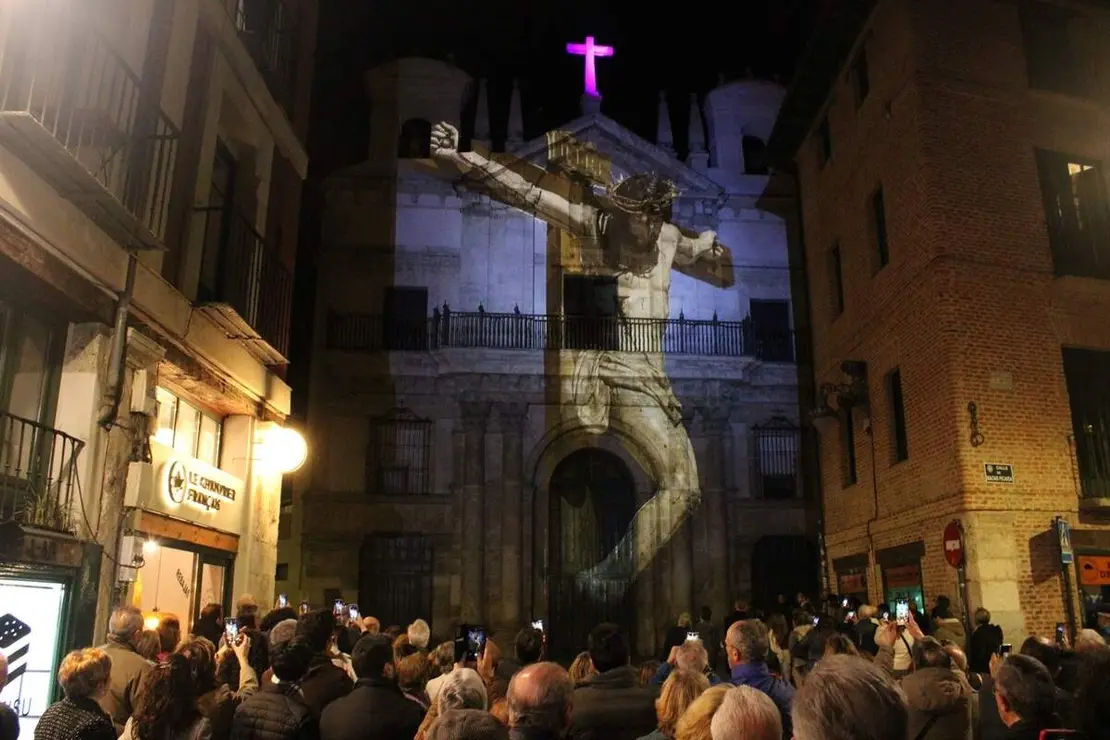 Proyecciones imagenes Semana Santa fachadas Ayuntamiento e Iglesia Vera Cruz Valladolid (7)