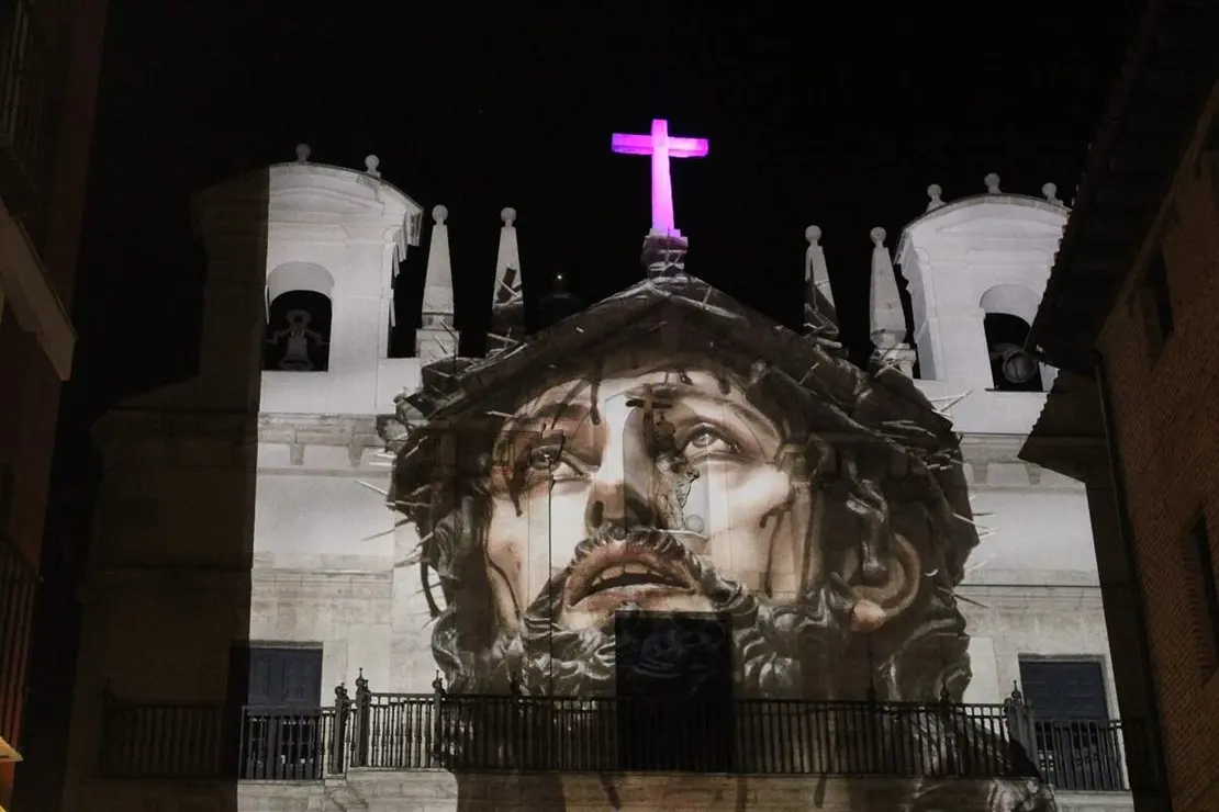 Proyecciones imagenes Semana Santa fachadas Ayuntamiento e Iglesia Vera Cruz Valladolid (9)