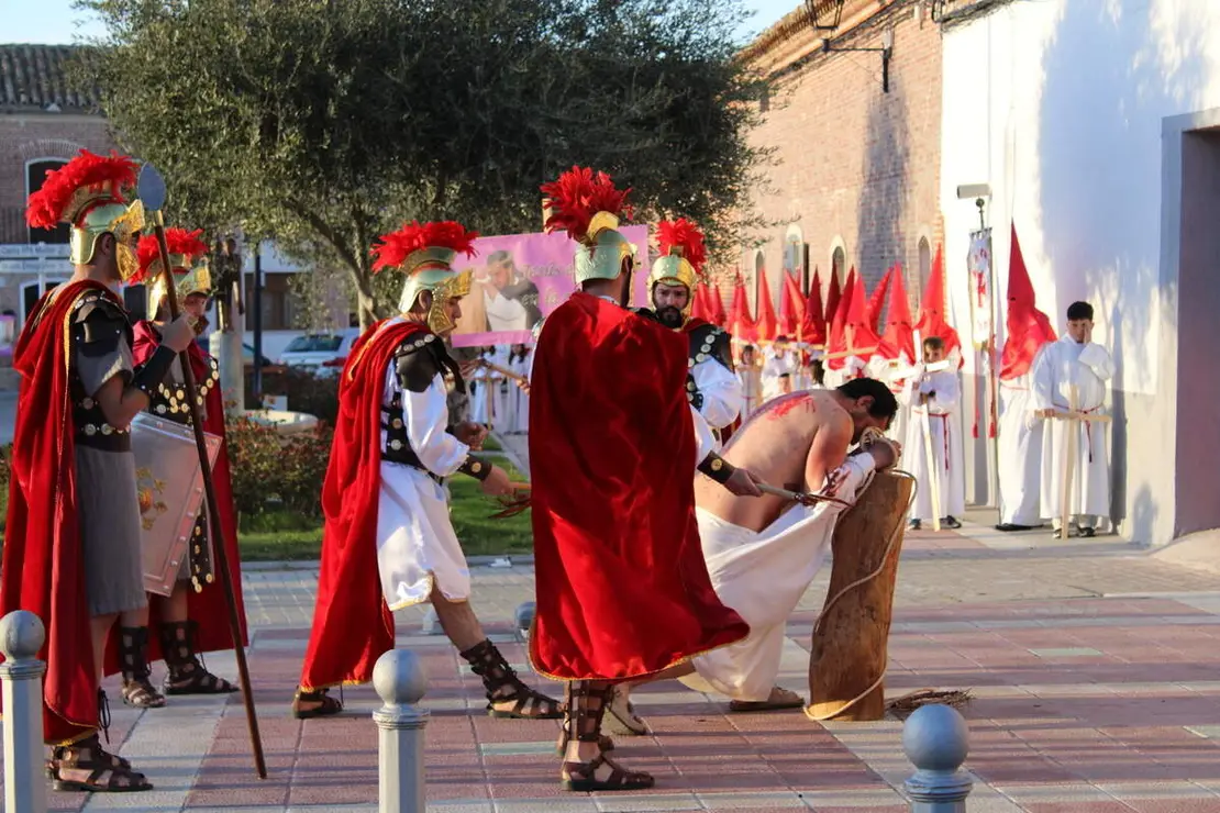 Representacion Viacrucis Juvenil Semana Santa Fresno el Viejo 2026 (7)