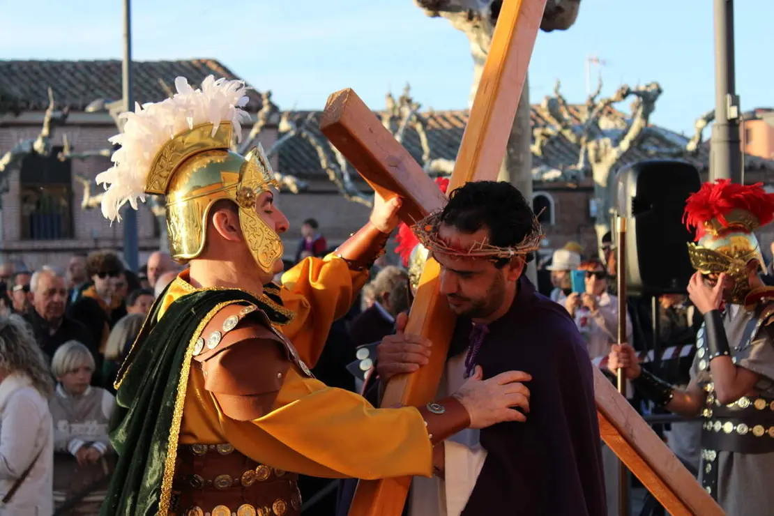 Representacion Viacrucis Juvenil Semana Santa Fresno el Viejo 2026 (9)