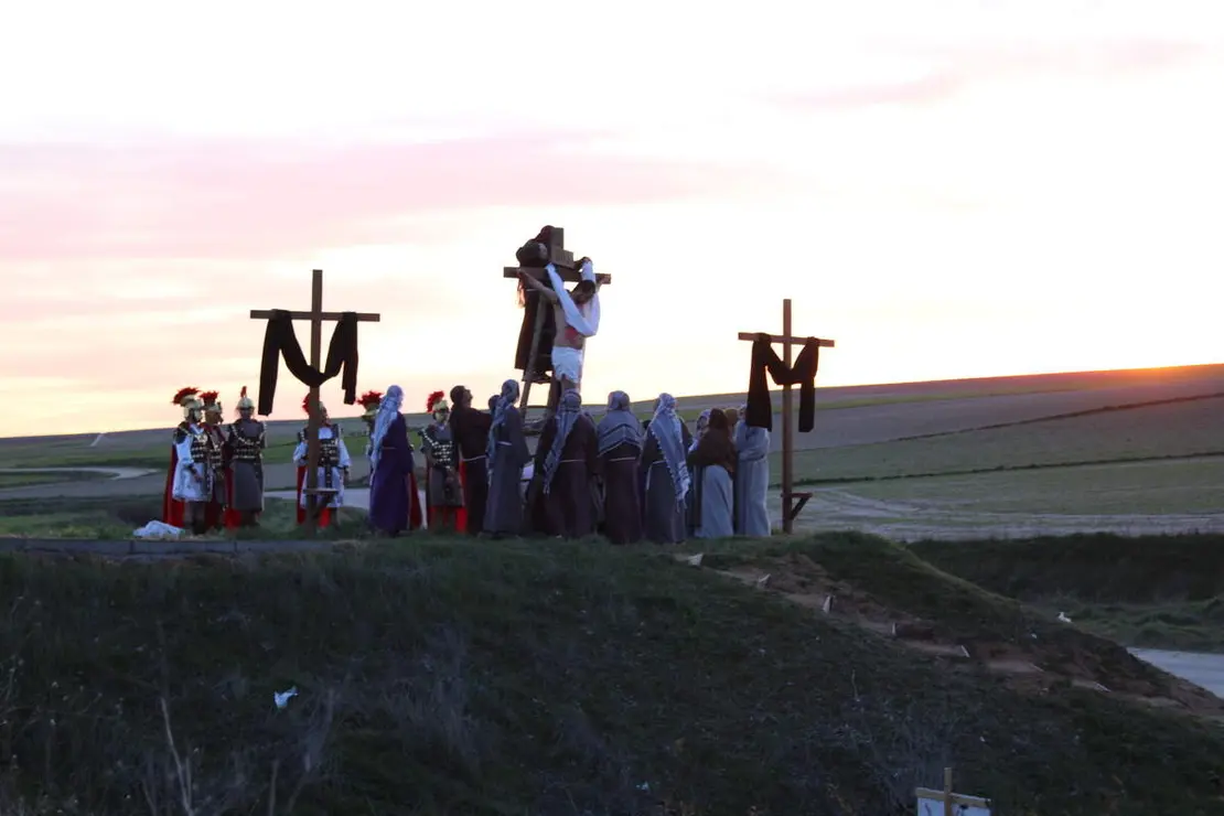 Representacion Viacrucis Juvenil Semana Santa Fresno el Viejo 2026 (16)
