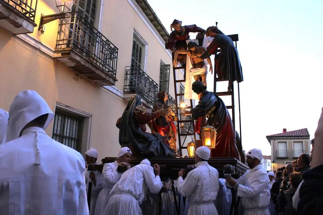Salida de los Pasos Grandes y procesion del Viernes Santo Semana Santa Medina de Rioseco 2026 (8)