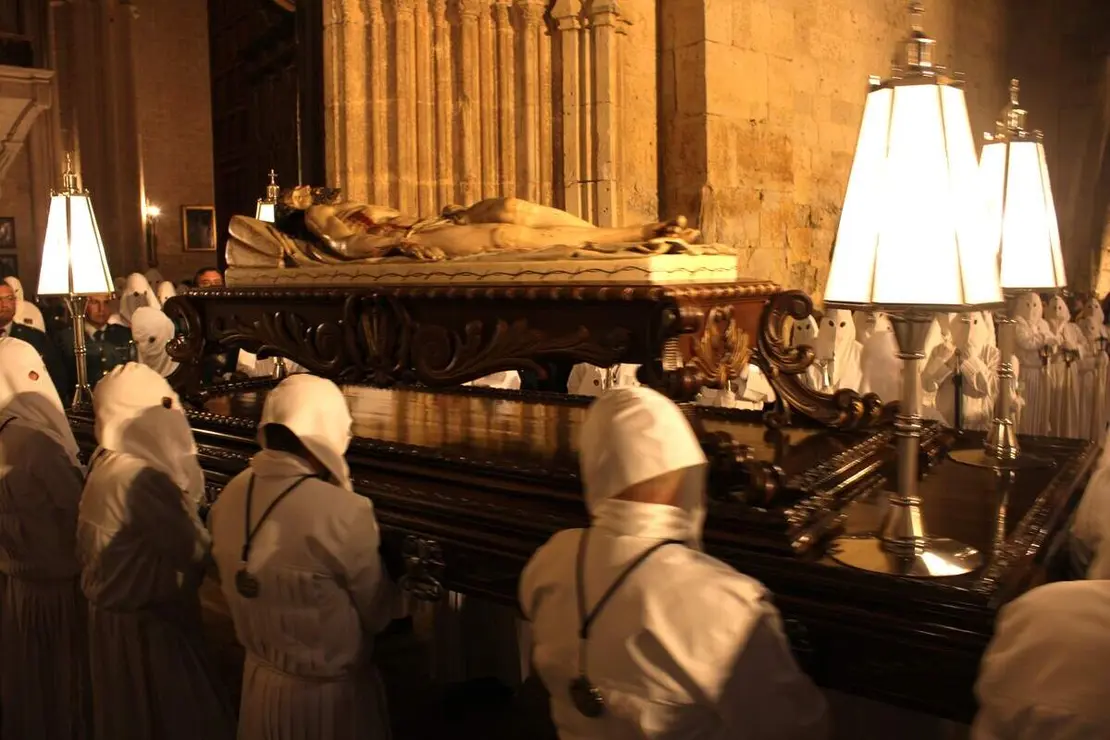 Salida de los Pasos Grandes y procesion del Viernes Santo Semana Santa Medina de Rioseco 2026 (11)
