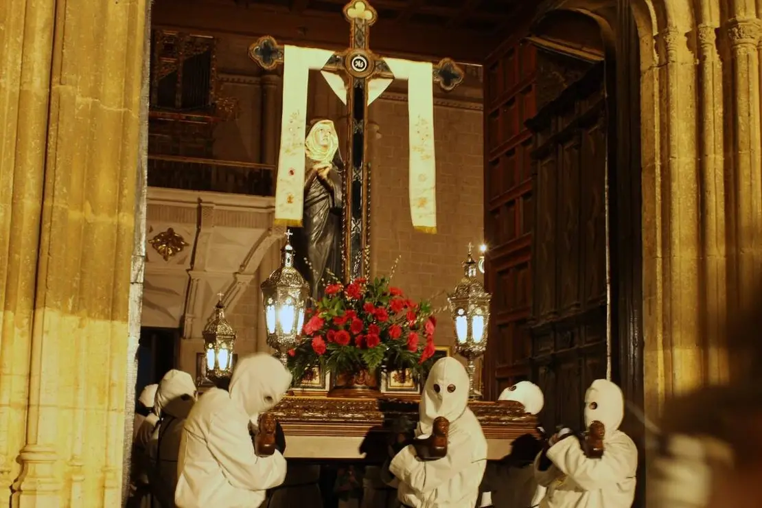 Salida de los Pasos Grandes y procesion del Viernes Santo Semana Santa Medina de Rioseco 2026 (14)