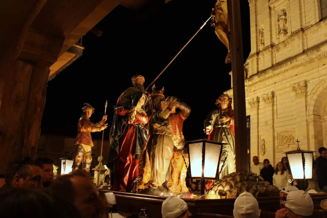 Salida de los Pasos Grandes y procesion del Viernes Santo Semana Santa Medina de Rioseco 2026 (15)