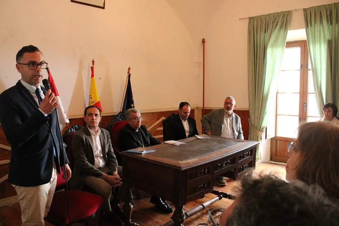 Inauguracion exposicion Salio el sembrador a sembrar Palazuelo de Vedija (17)