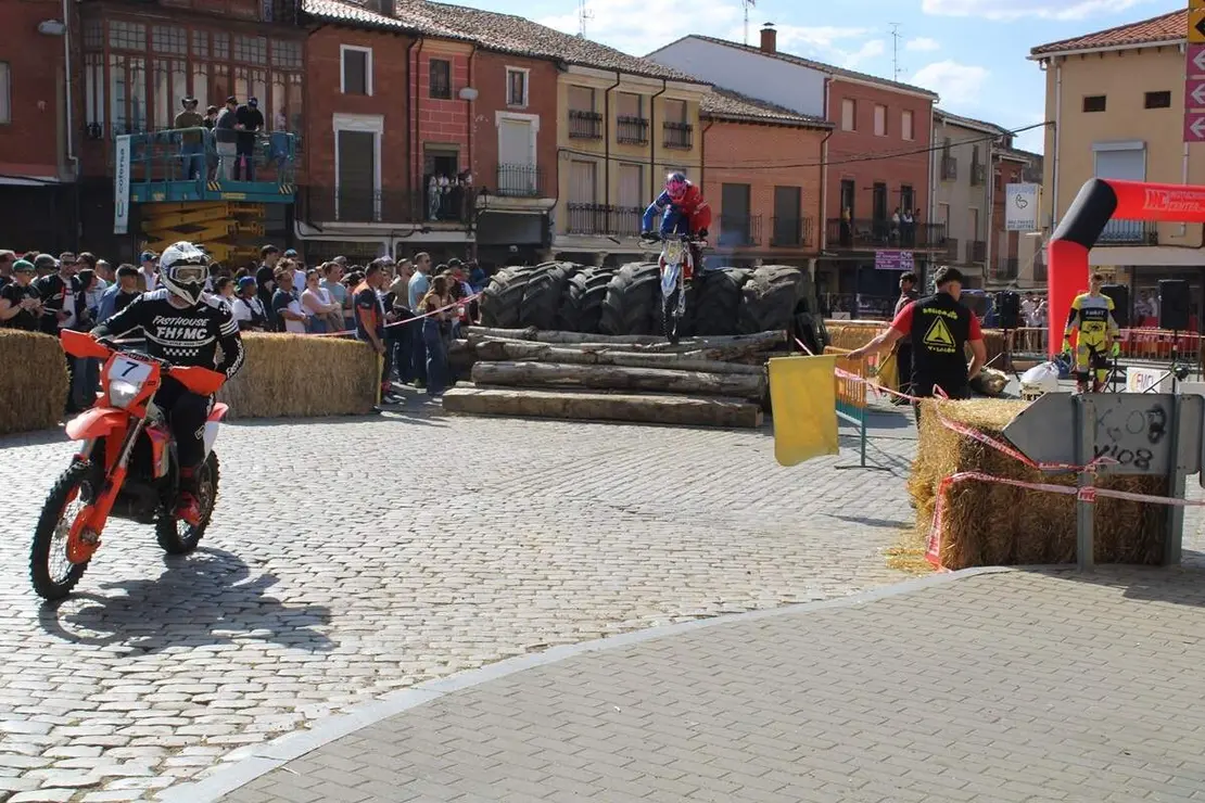 Concentracion motera Los Pichones y Super Enduro Urbano Villalon de Campos 2026 (2)