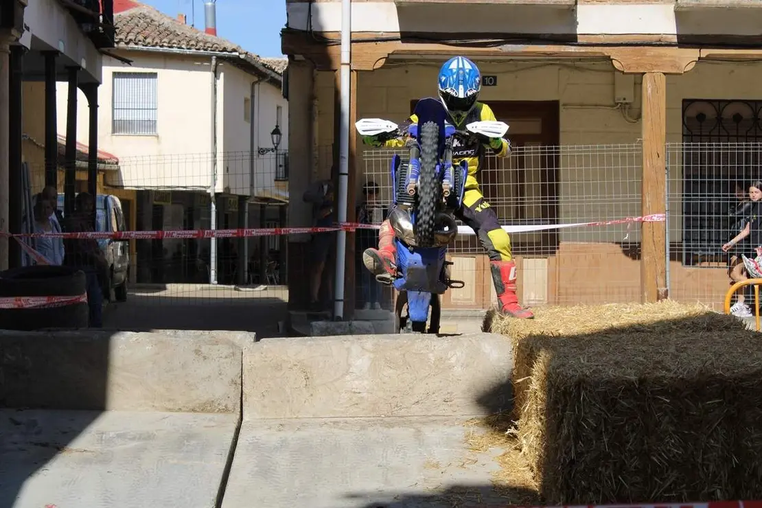 Concentracion motera Los Pichones y Super Enduro Urbano Villalon de Campos 2026 (7)
