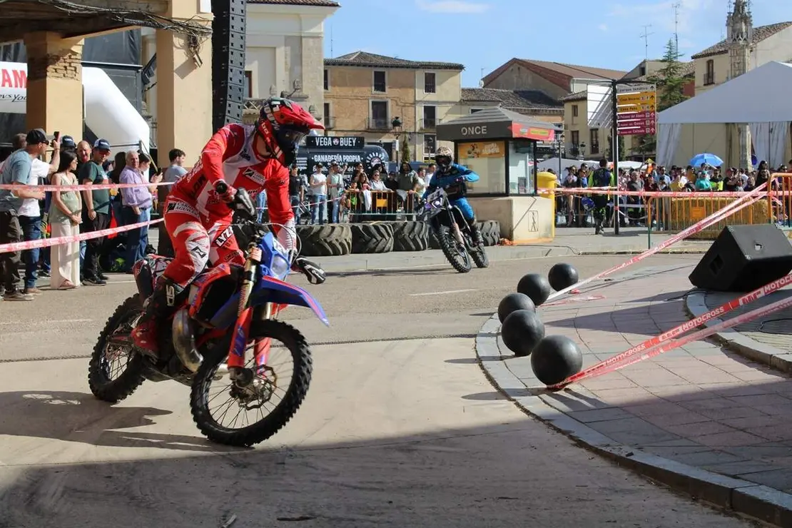 Concentracion motera Los Pichones y Super Enduro Urbano Villalon de Campos 2026 (8)