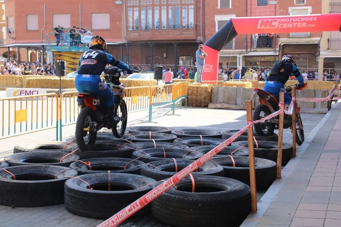 Concentracion motera Los Pichones y Super Enduro Urbano Villalon de Campos 2026 (10)