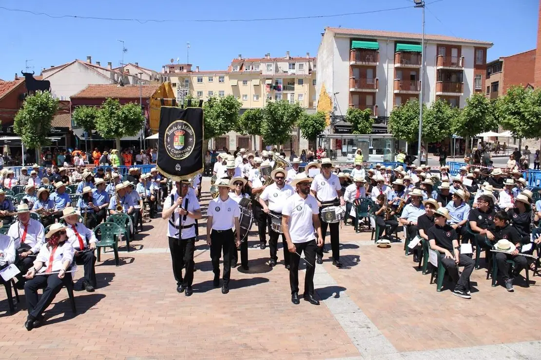 Concierto 25 aniversario Banda de Musica de La Cisterniga encuentro agrupaciones provincia (6)