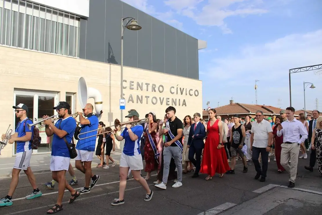 Pasacalles y pregon de las Fiestas de San Juan Santovenia de Pisuerga 2026 (4)