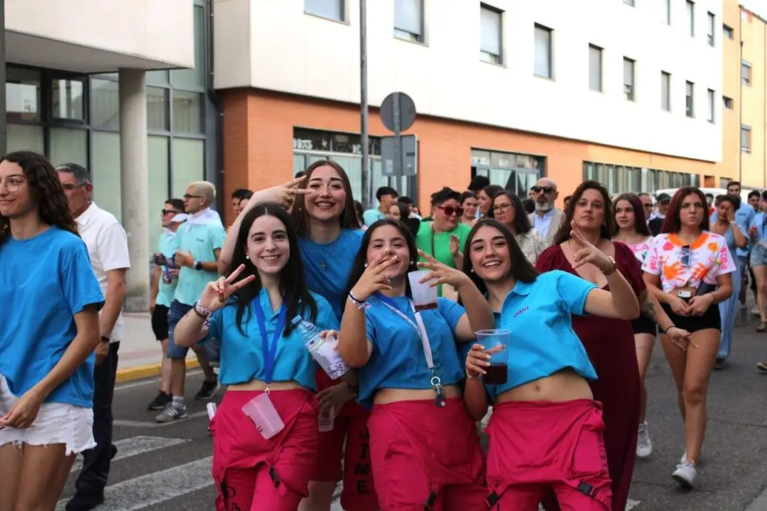 Pasacalles y pregon de las Fiestas de San Juan Santovenia de Pisuerga 2026 (5)
