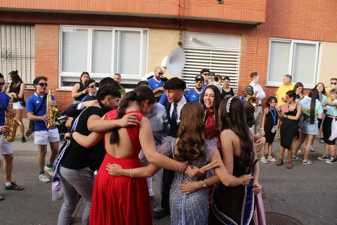 Pasacalles y pregon de las Fiestas de San Juan Santovenia de Pisuerga 2026 (8)