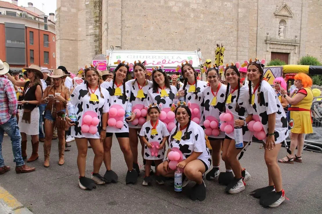 Desfile de disfraces inicio Fiestas San Roque Cabezon de Pisuerga 2026 (2)