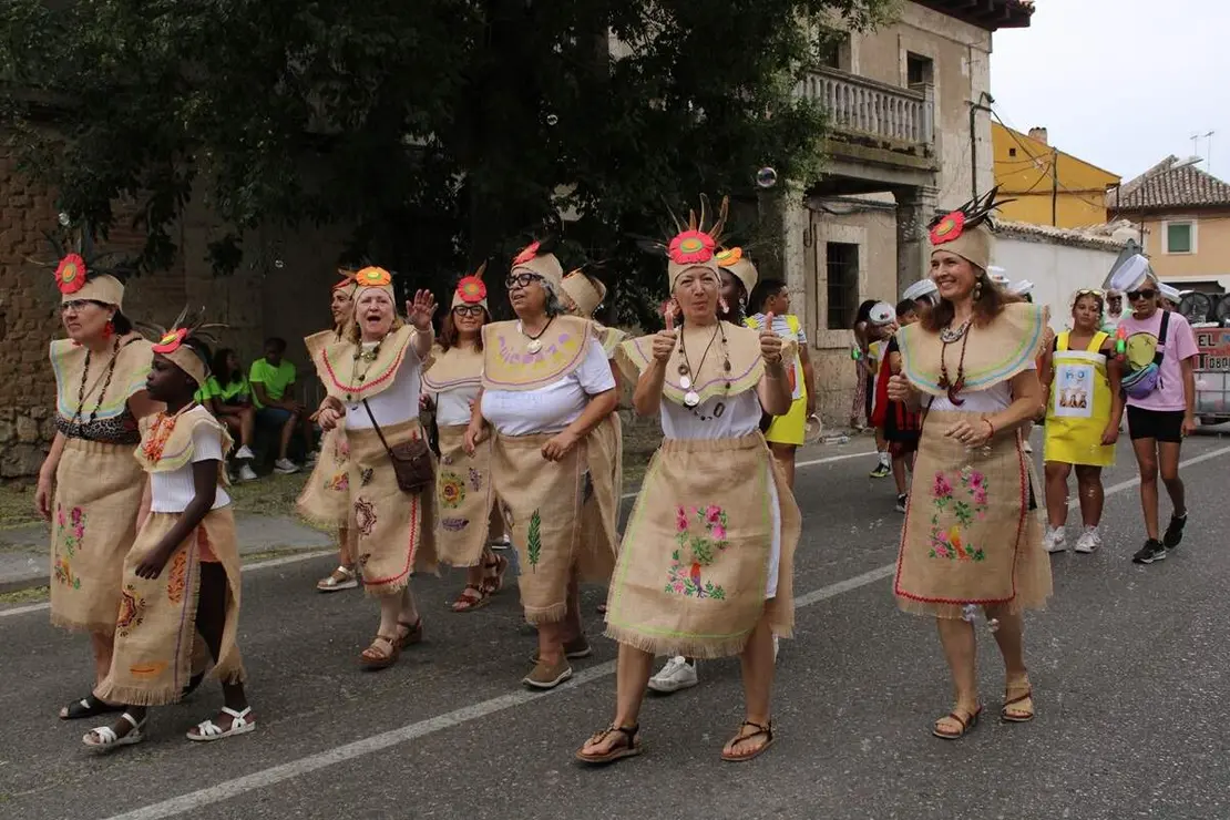 Desfile de disfraces inicio Fiestas San Roque Cabezon de Pisuerga 2026 (6)