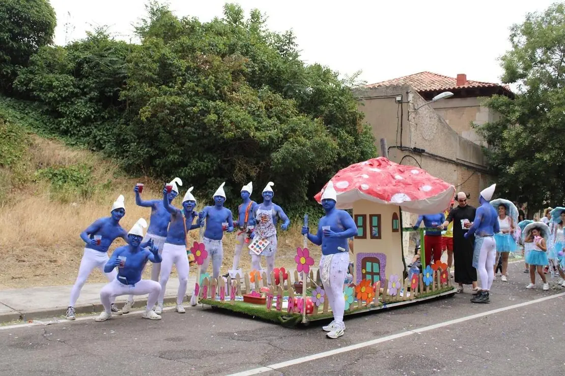 Desfile de disfraces inicio Fiestas San Roque Cabezon de Pisuerga 2026 (11)