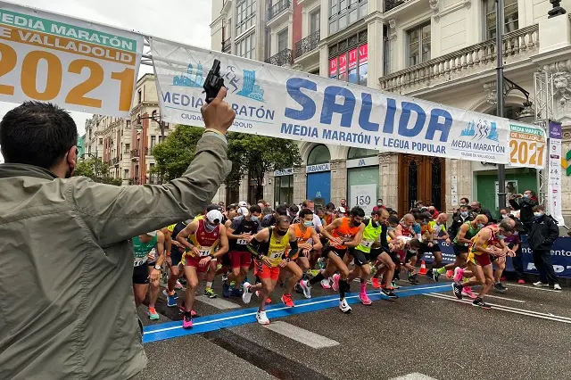 Pistoletazo de salida a la Media Marat&oacute;n de Valladolid | Fuente: Ayuntamiento de Valladolid