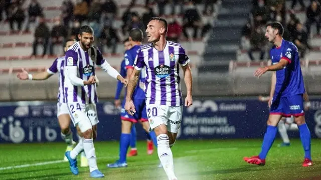 San Emeterio y Joaqu&iacute;n celebrando el gol blanquivioleta en Lezama | Fuente: Real Valladolid