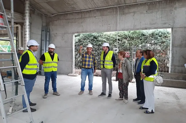 El alcalde visita las obras de la nueva escuela infantil en La Rondilla | Valladolid Plural