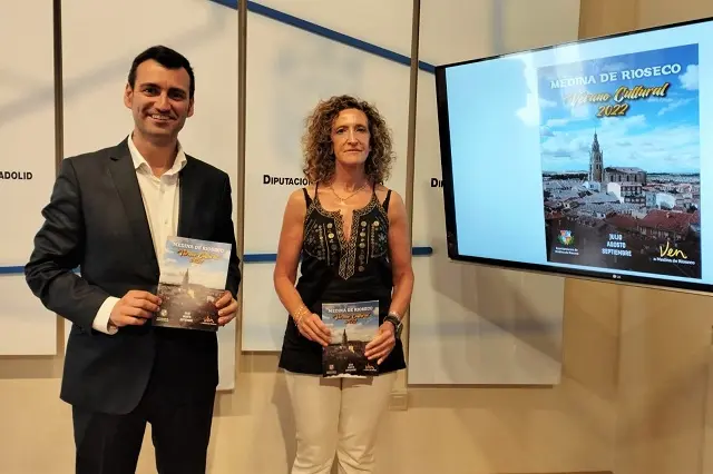 El alcalde de Medina de Rioseco presenta la programaci&oacute;n de 'Verano Cultural' en la Diputaci&oacute;n | Valladolid Plural