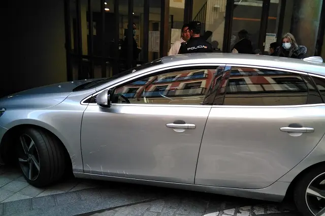 &Oacute;scar S. llega en coche a los juzgados para declarar como investigado | Valladolid Plural