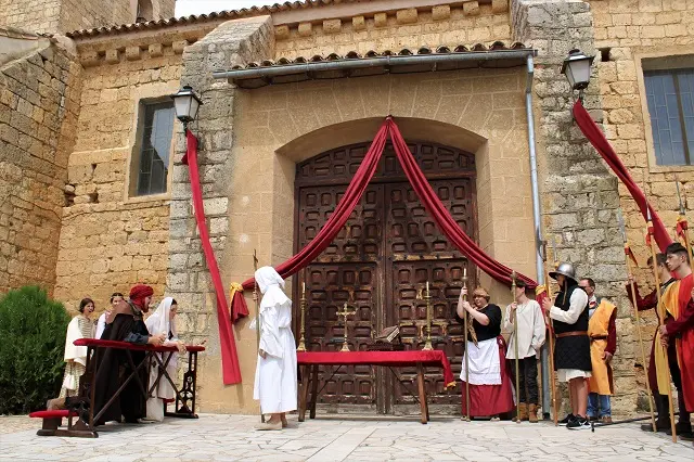 Recreaci&oacute;n de las Bodas de Do&ntilde;a Menc&iacute;a en Tordehumos | Valladolid Plural