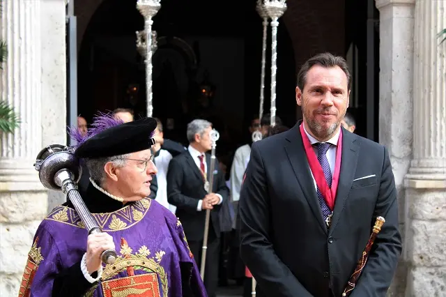 El alcalde de Valladolid, &Oacute;scar Puente, durante la procesi&oacute;n de la Virgen de San Lorenzo | Valladolid Plural