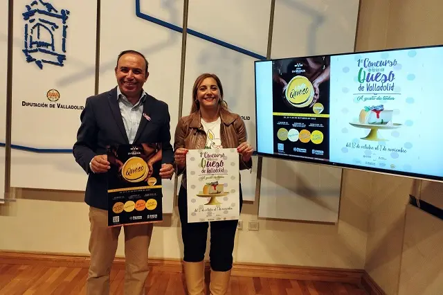 Los diputados provinciales V&iacute;ctor Alonso e Inmaculada Toledano presentan 'Vallaqueso' 2022 | Valladolid Plural